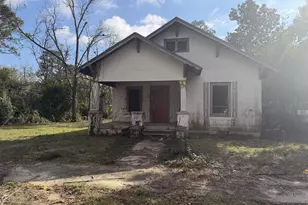 320 W Magnolia St, Fitzgerald, GA 31750 - Photo 1