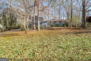 50 Hearthstone Dr E, Newnan, GA 30263 - Photo 2