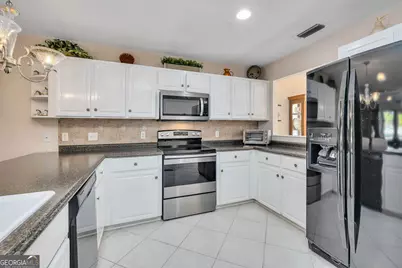 1000 Mallery Street #D27, Saint Simons, GA 31522 - Photo 16