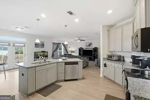 1067 Autumns Wood Cir E, Brunswick, GA 31525 - Photo 10