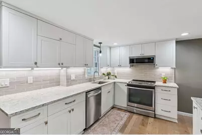 204 Anguilla Avenue, Saint Simons, GA 31522 - Photo 14