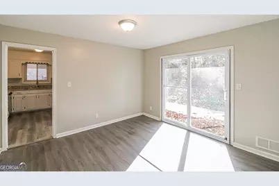 4527 Dorset Drive, Decatur, GA 30035 - Photo 6