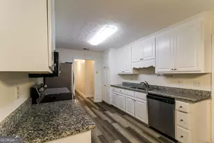 240 Huntington St, Covington, GA 30016 - Photo 8