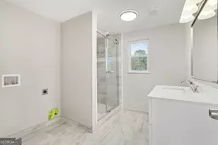 219 Lake Cir, Newnan, GA 30263 - Photo 14