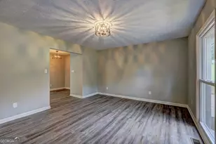 215 Fond Ct, Palmetto, GA 30268 - Photo 4