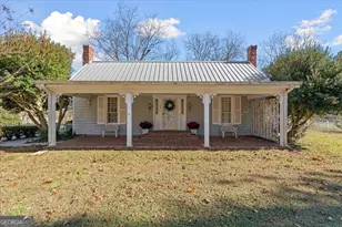 156 McLendon Cir, Carrollton, GA 30117 - Photo 1