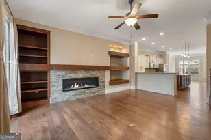 427 Alderwood St, Sandy Springs, GA 30328 - Photo 6