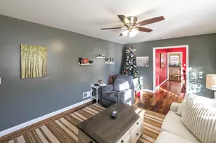209 Hill Dr, Carrollton, GA 30117 - Photo 2