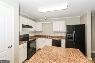 152 Shenandoah Dr, Riverdale, GA 30274 - Photo 10