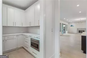 2991 Surrey Ln, Atlanta, GA 30341 - Photo 16