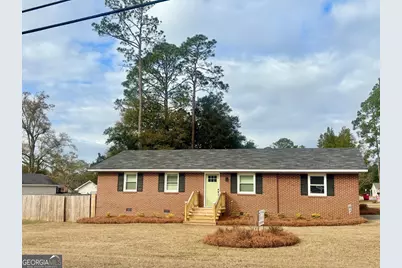 136 S Third Avenue, McRae-Helena, GA 31055 - Photo 2