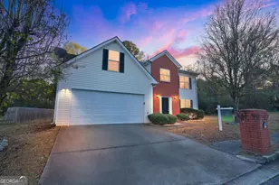 6463 Castle Ct Way, Lithonia, GA 30058 - Photo 2