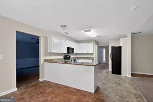 6463 Castle Ct Way, Lithonia, GA 30058 - Photo 16