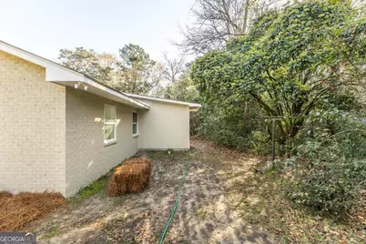 305 Broad Street, Hawkinsville, GA 31036 - Photo 6