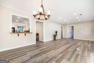 305 Broad St, Hawkinsville, GA 31036 - Photo 14