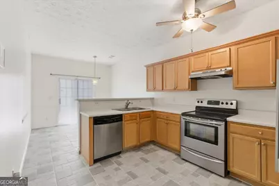 2818 Village Trc, East Point, GA 30344 - Photo 12