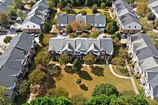 2818 Village Trc, East Point, GA 30344 - Photo 2