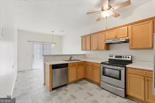 2818 Village Trc, East Point, GA 30344 - Photo 18