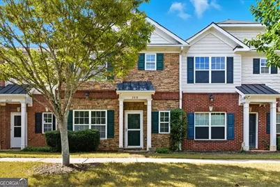 2818 Village Trc, East Point, GA 30344 - Photo 1