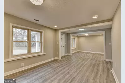 574 Glendale Road, Scottdale, GA 30079 - Photo 8