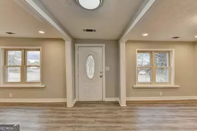 574 Glendale Road, Scottdale, GA 30079 - Photo 6