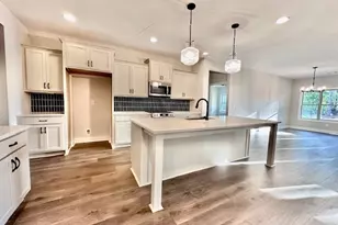 313 Mourning Ct, Lagrange, GA 30241 - Photo 4