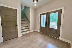 311 Mourning Ct, Lagrange, GA 30241 - Photo 2