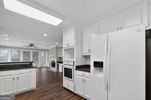 6251 Southland Forest Dr, Stone Mountain, GA 30087 - Photo 16