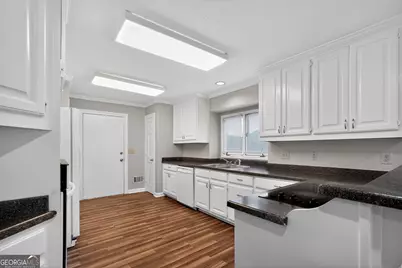 6251 Southland Forest Drive, Stone Mountain, GA 30087 - Photo 14