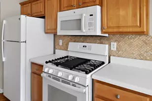 2396 Hillvale Cir, Lithonia, GA 30058 - Photo 16