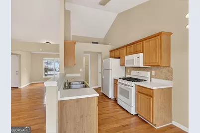 2396 Hillvale Circle, Lithonia, GA 30058 - Photo 14