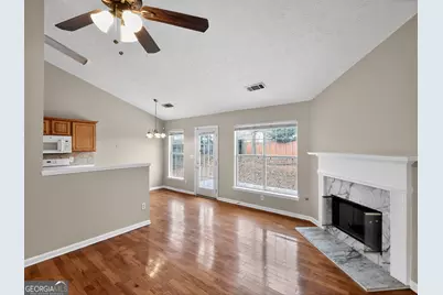 2396 Hillvale Circle, Lithonia, GA 30058 - Photo 10