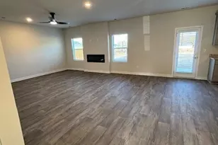 346 Jarrett St, Fairburn, GA 30213 - Photo 4