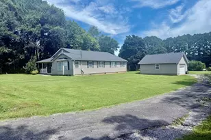 585 Greeson St, Summerville, GA 30747 - Photo 2