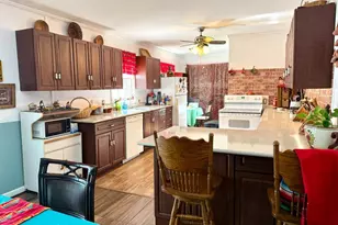 824 E 3rd Ave, Cordele, GA 31015 - Photo 8