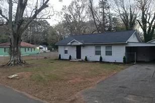 825 Pamela Dr, Griffin, GA 30224 - Photo 1