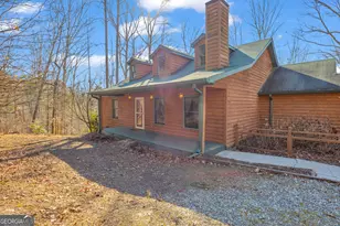 215 Stonehedge Dr, Clarkesville, GA 30523 - Photo 2