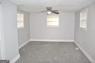 1384 Womack Ave, East Point, GA 30344 - Photo 20