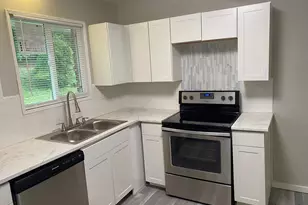 2764 Riggs Dr, East Point, GA 30344 - Photo 10