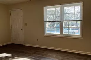 420 Elizabeth Ln, Griffin, GA 30223 - Photo 2