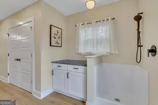 402 E 57th St, Savannah, GA 31405 - Photo 36