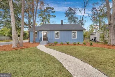 402 E 57th Street, Savannah, GA 31405 - Photo 2