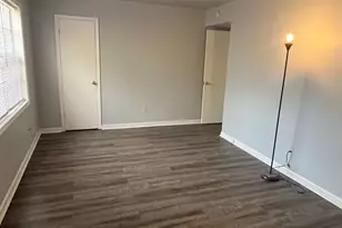 2864 Cheney St, Atlanta, GA 30344 - Photo 2