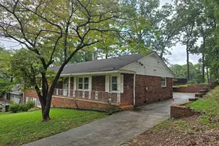 2110 La Vista Cir, Hapeville, GA 30354 - Photo 6