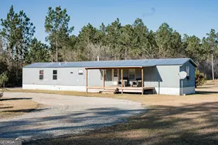 321 Mae Ln, Baxley, GA 31513 - Photo 1