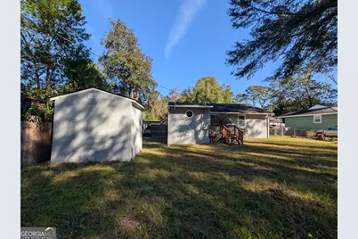 2009 E 57th Street, Savannah, GA 31404 - Photo 4