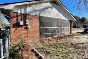 64 Lakeside Dr, Hazlehurst, GA 31539 - Photo 4