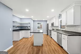 101 Fisher Dr, Hartwell, GA 30643 - Photo 2