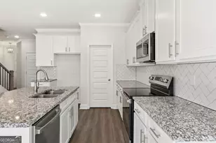 5647 Chickory Dr, Flowery Branch, GA 30542 - Photo 8