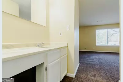 8564 Creekwood Way, Jonesboro, GA 30238 - Photo 18